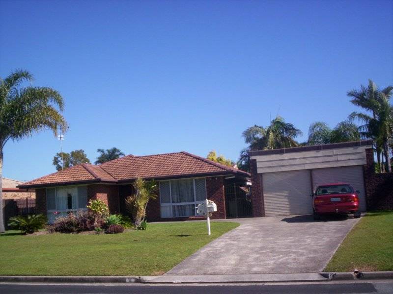 4 Churinga Street, Minyama QLD 4575