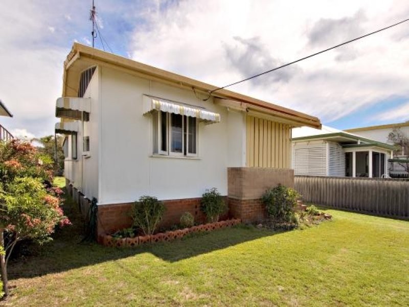 6 Cook Street, Golden Beach QLD 4551