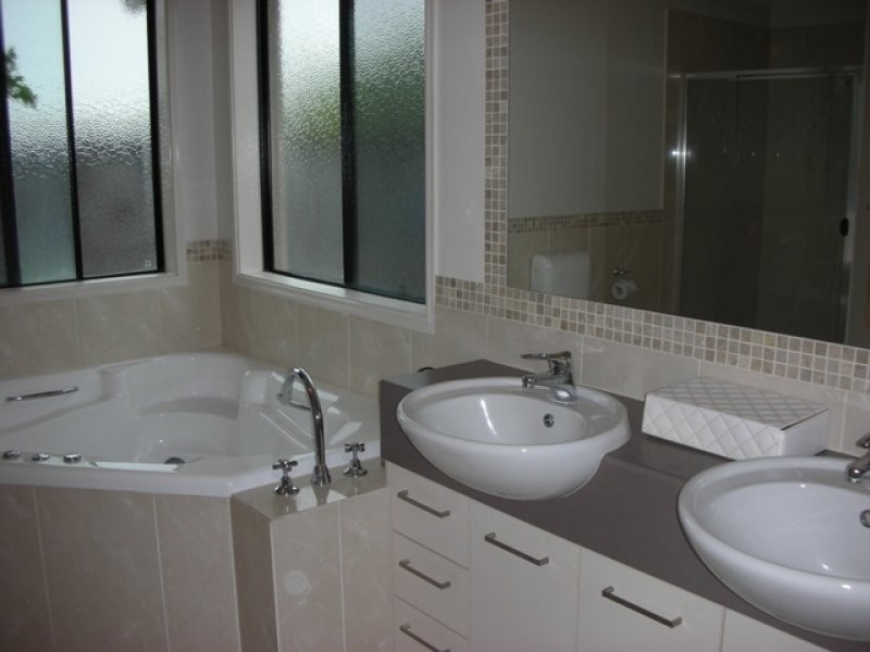 2 Zante Lane, Kawana Island QLD 4575