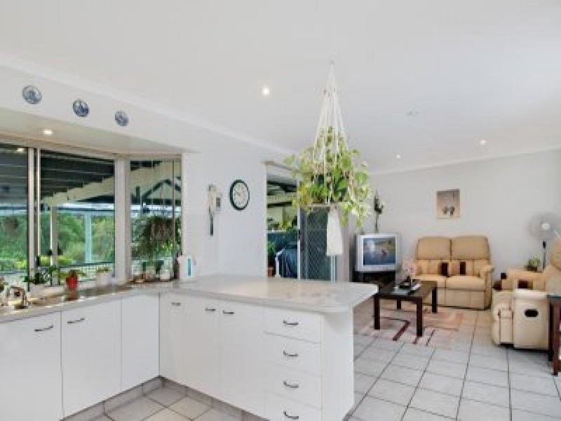 2 Noval Street, Aroona QLD 4551