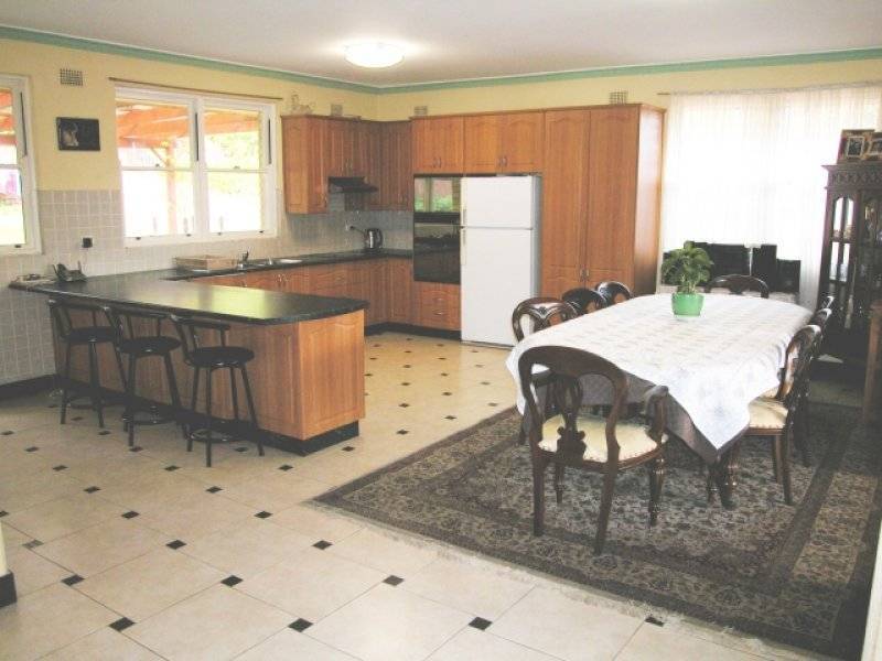 15 Dobson Crescent, Dundas Valley NSW 2117