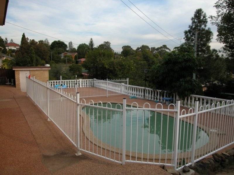 15 Dobson Crescent, Dundas Valley NSW 2117