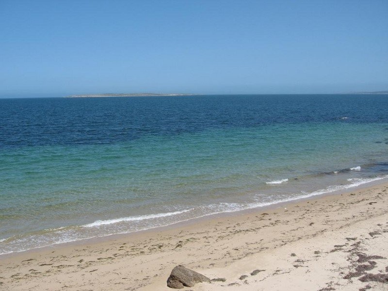 16 Central Street, Louth Bay SA 5607