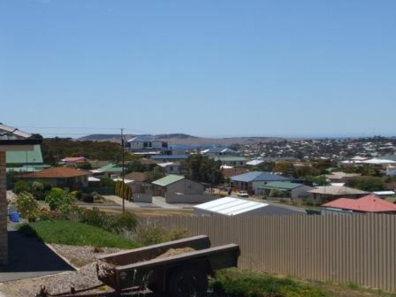 18 Lawson Drive, Port Lincoln SA 5606
