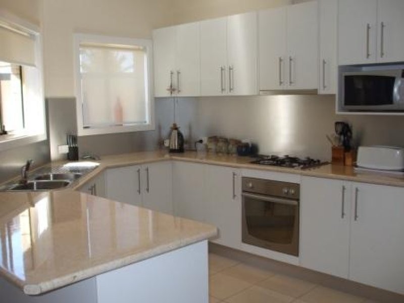 8 Bridge Crescent, Port Lincoln SA 5606