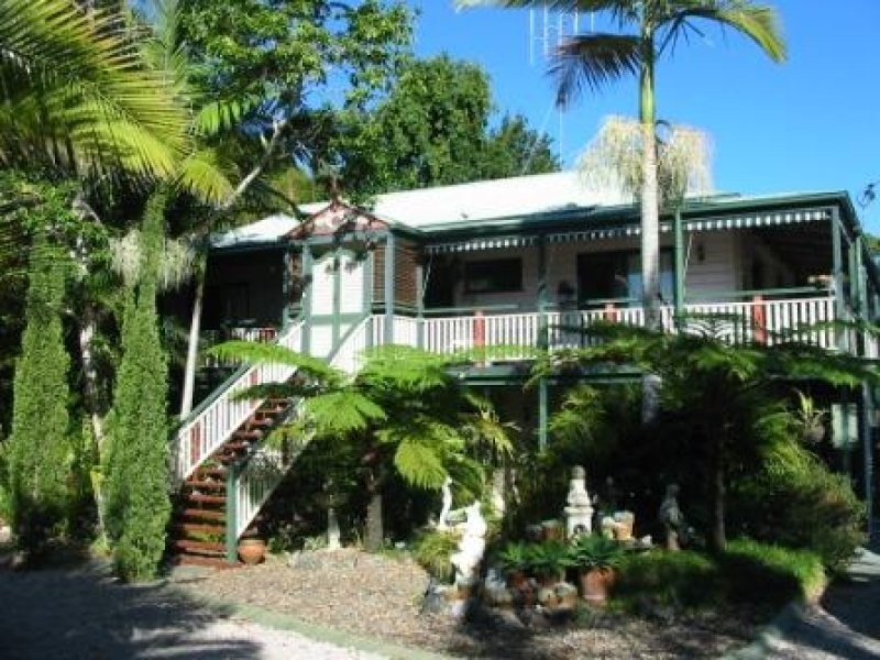 24 Queen Elizabeth, Cooloola Cove QLD 4580