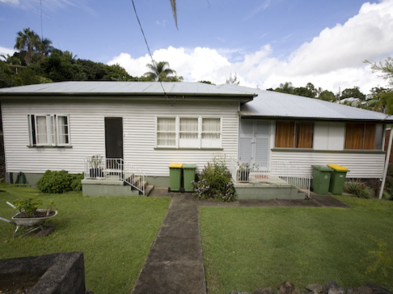 17 Caledonian Hill, Gympie QLD 4570