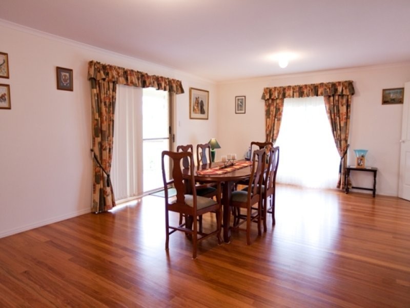 6 Henry Parkes Drive, Southside QLD 4570