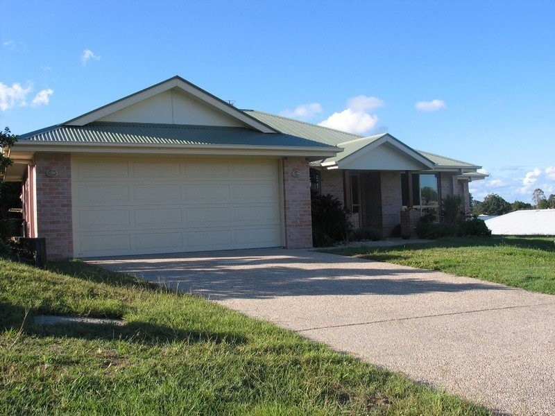 4 Oxley Court, Southside QLD 4570
