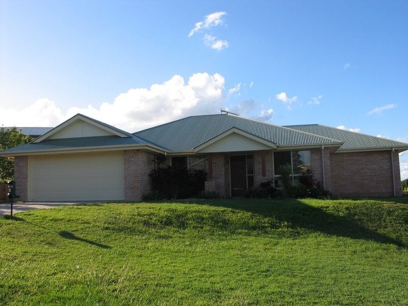 4 Oxley Court, Southside QLD 4570