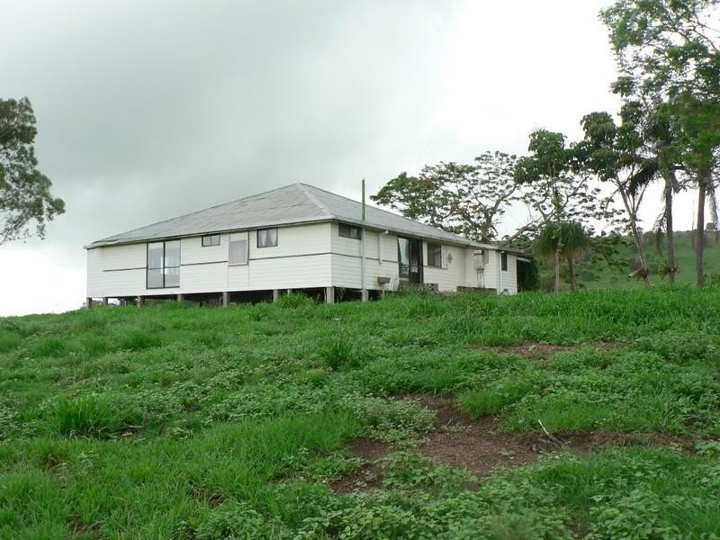 655 McIntosh Creek, Mcintosh Creek QLD 4570