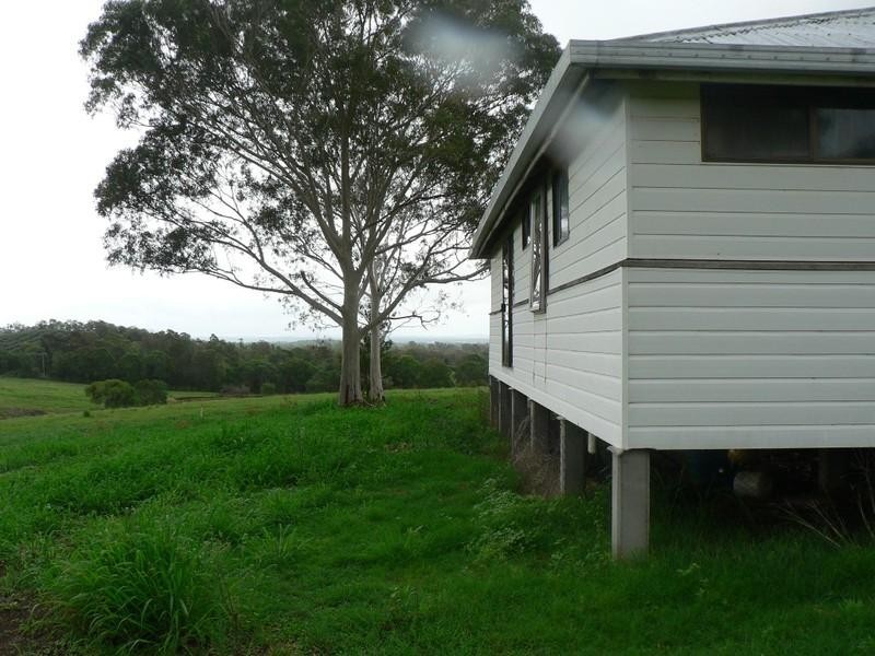 655 McIntosh Creek, Mcintosh Creek QLD 4570