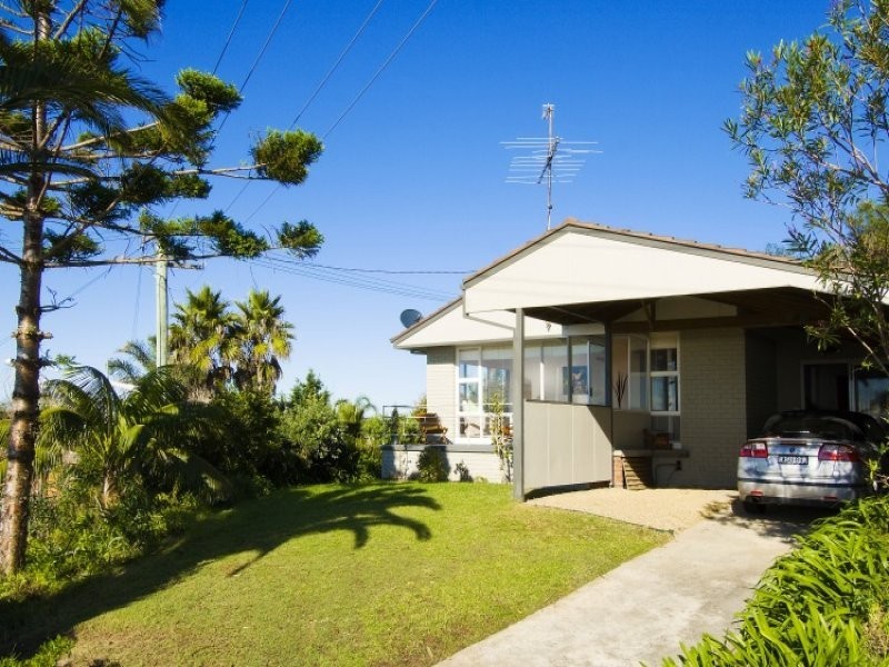 2 Pacific Road, Palm Beach NSW 2108