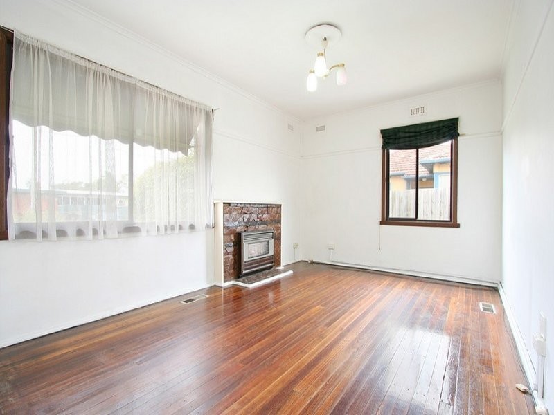 12 Austin Street, Hughesdale VIC 3166