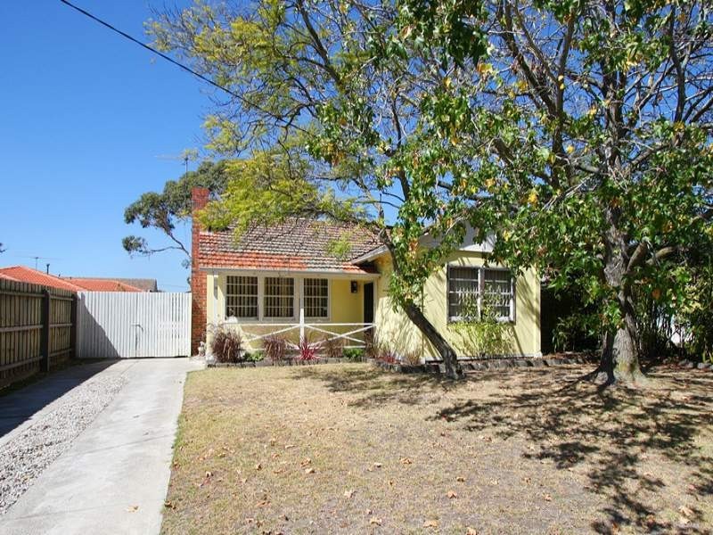 18 Brine Street, Hughesdale VIC 3166