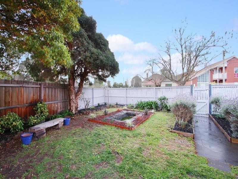 72 Willesden Road, Hughesdale VIC 3166