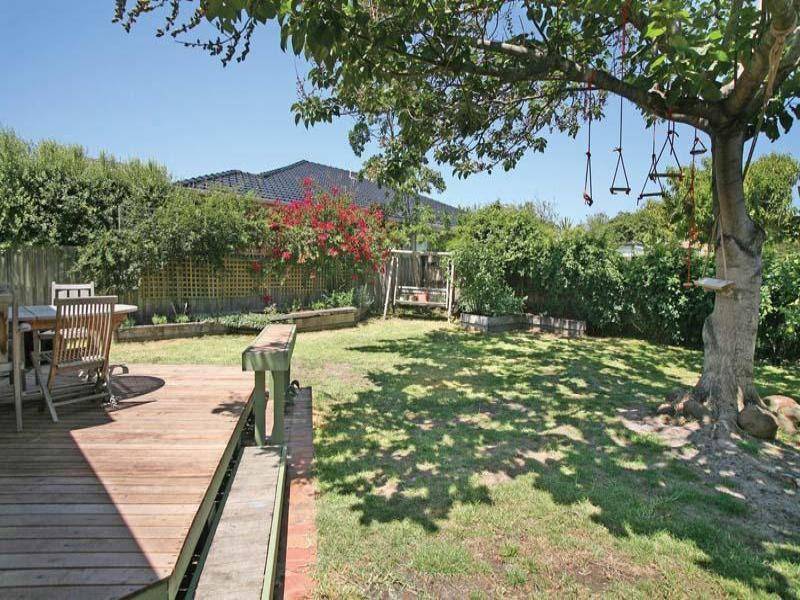 76 Oakleigh Road, Carnegie VIC 3163