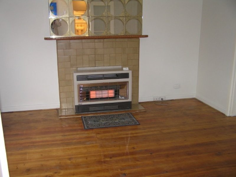 18 Thomas Street, Clayton VIC 3168