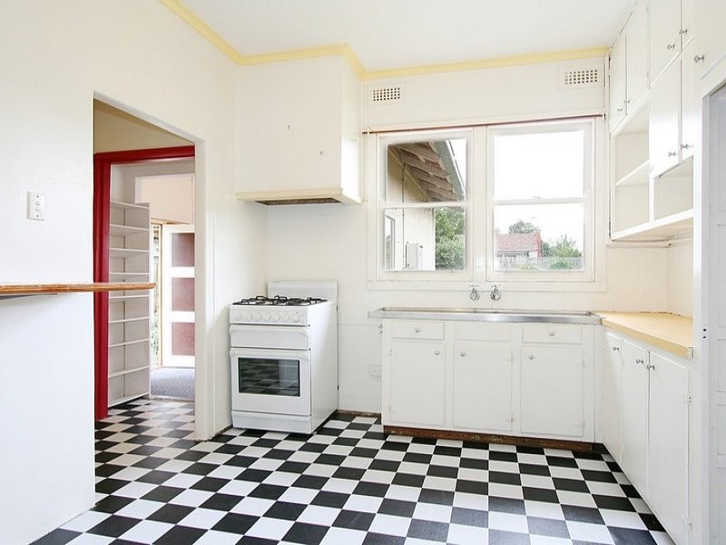 12 Austin Street, Hughesdale VIC 3166