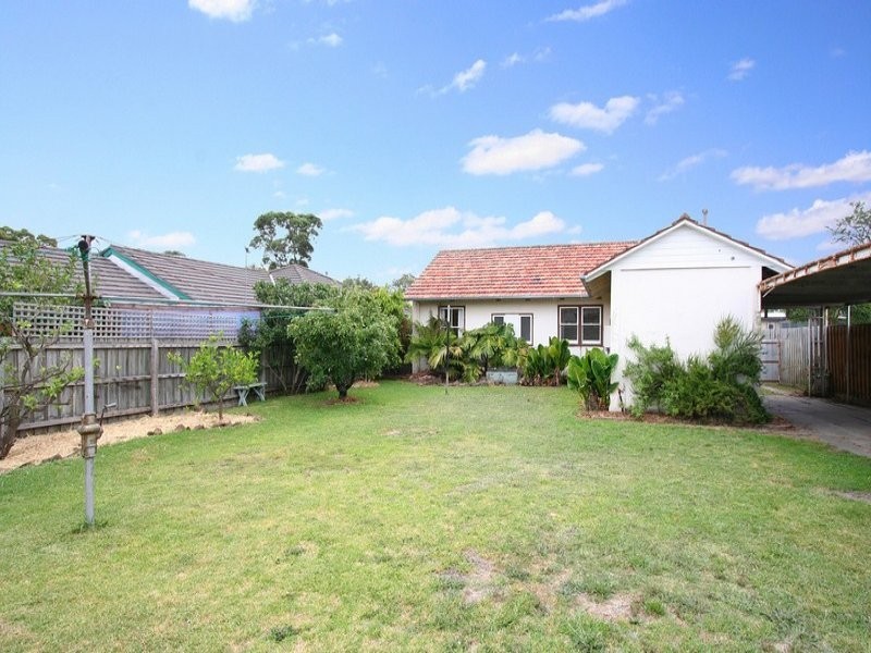 12 Austin Street, Hughesdale VIC 3166