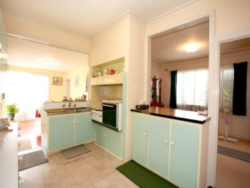 16 Lawson Street, Bentleigh VIC 3204