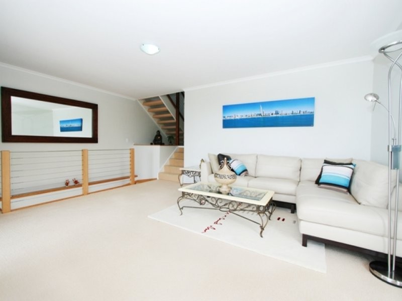 3 Bicton Court, Elanora QLD 4221