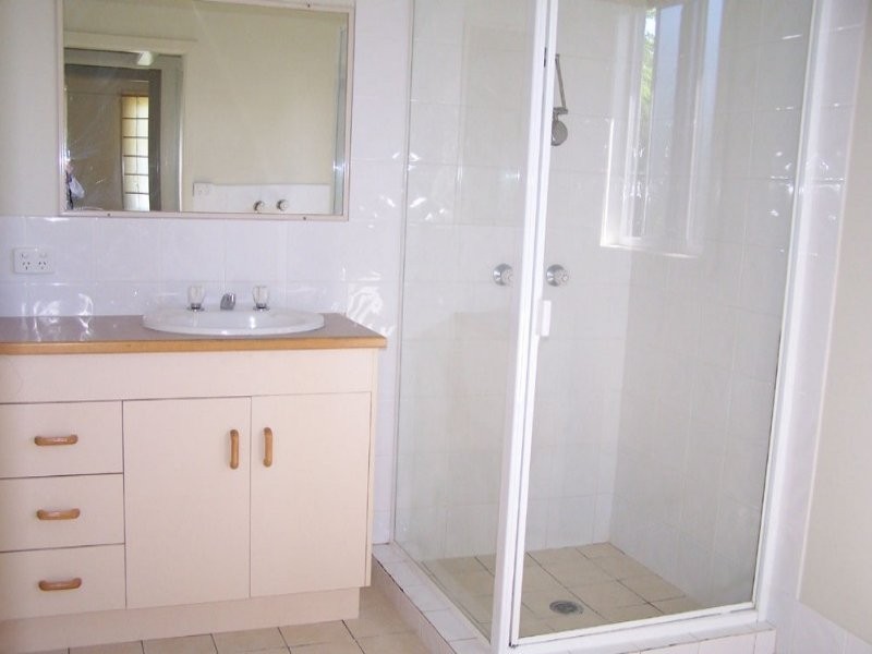 35 Fourth Avenue, Palm Beach QLD 4221
