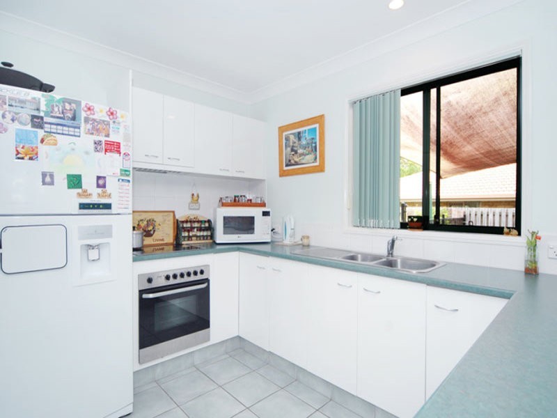 35 Northlakes Drive, Elanora QLD 4221