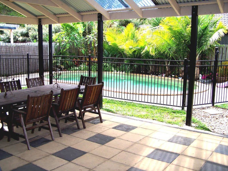 3 Pultenea Court, Elanora QLD 4221