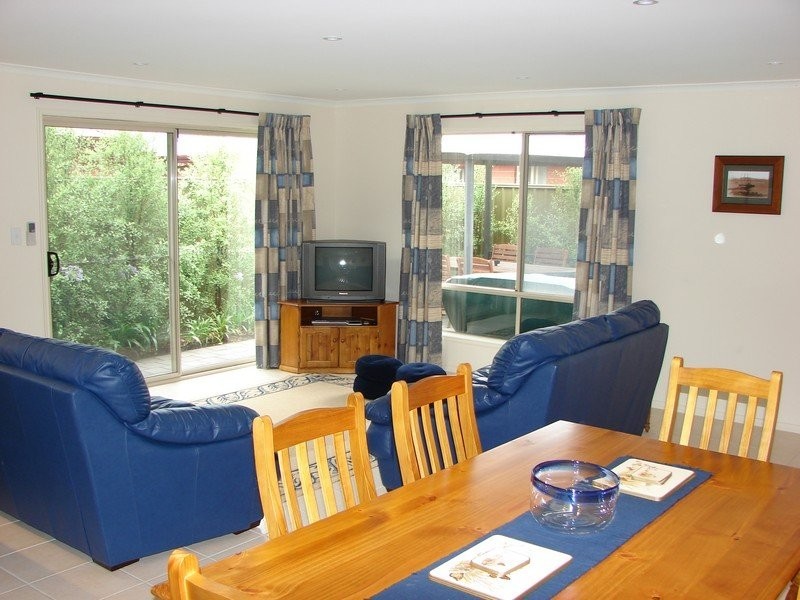 14b The Parkway, Victor Harbor SA 5211