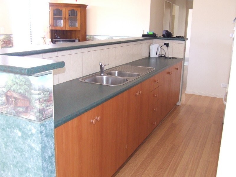 18 Mayflower Court, Encounter Bay SA 5211