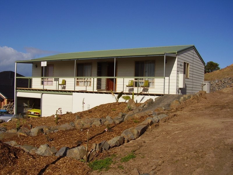 13 Poltong Crescent, Encounter Bay SA 5211