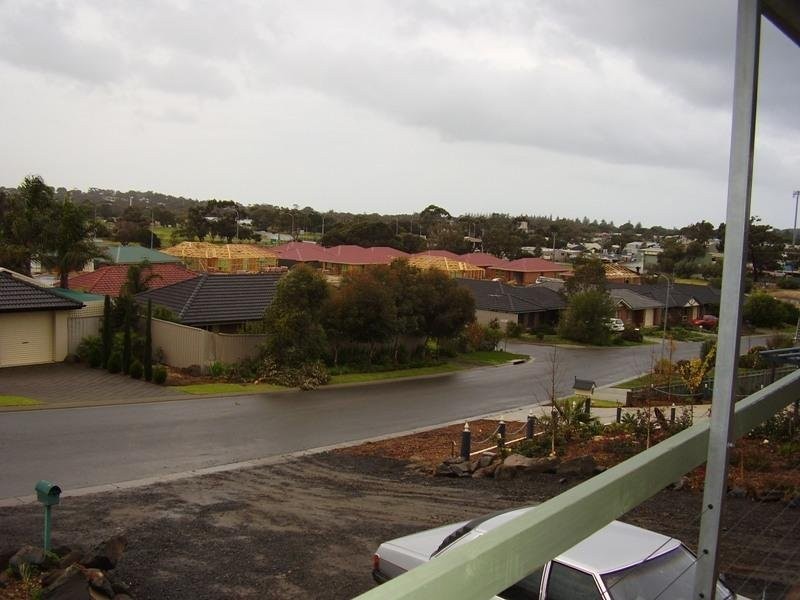 13 Poltong Crescent, Encounter Bay SA 5211