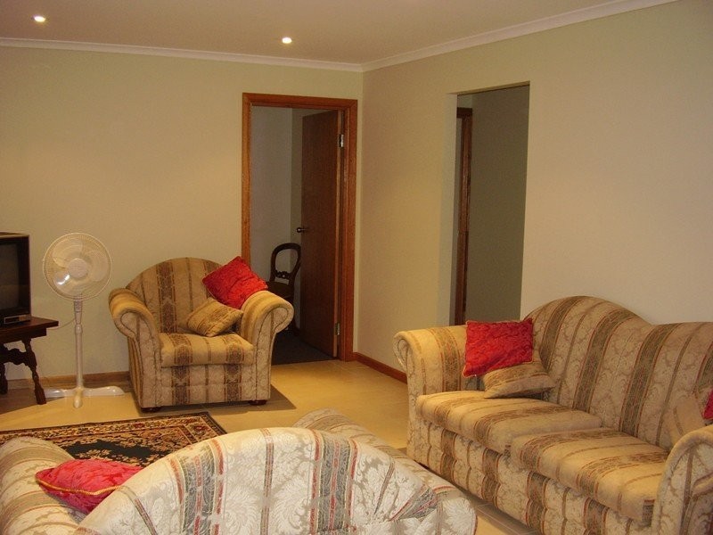 13 Poltong Crescent, Encounter Bay SA 5211