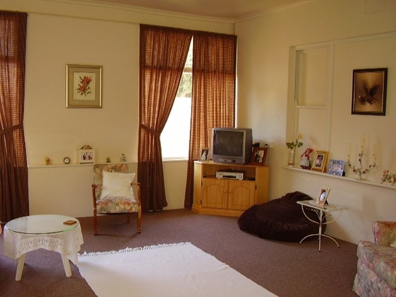 27 The Parkway, Victor Harbor SA 5211