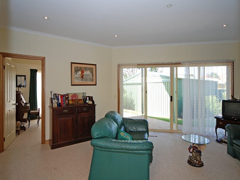 15 Breckan Avenue, Victor Harbor SA 5211