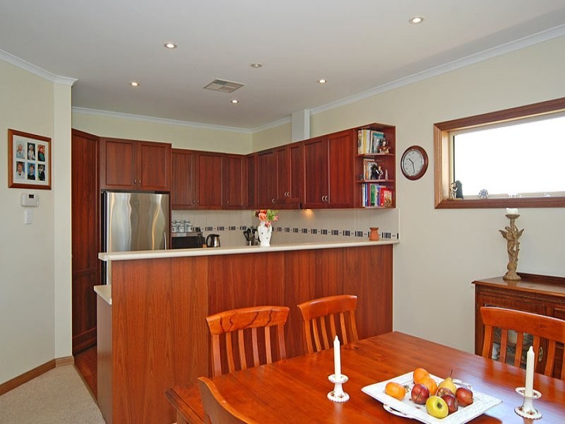 15 Breckan Avenue, Victor Harbor SA 5211