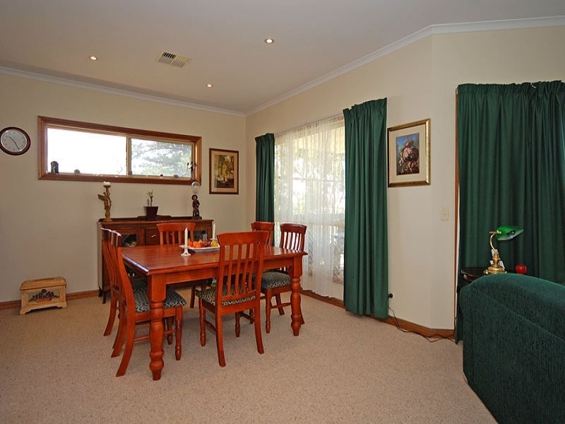 15 Breckan Avenue, Victor Harbor SA 5211