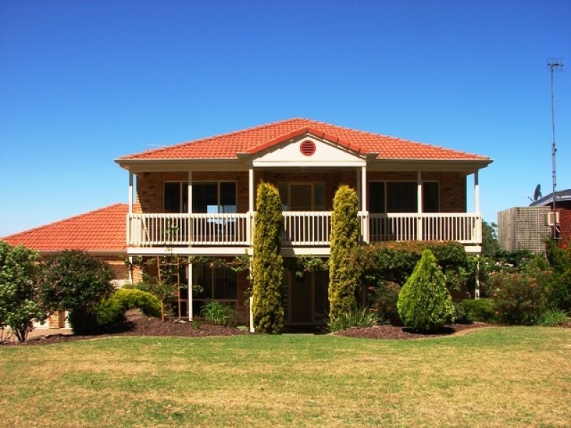 36 White Cresent, Encounter Bay SA 5211