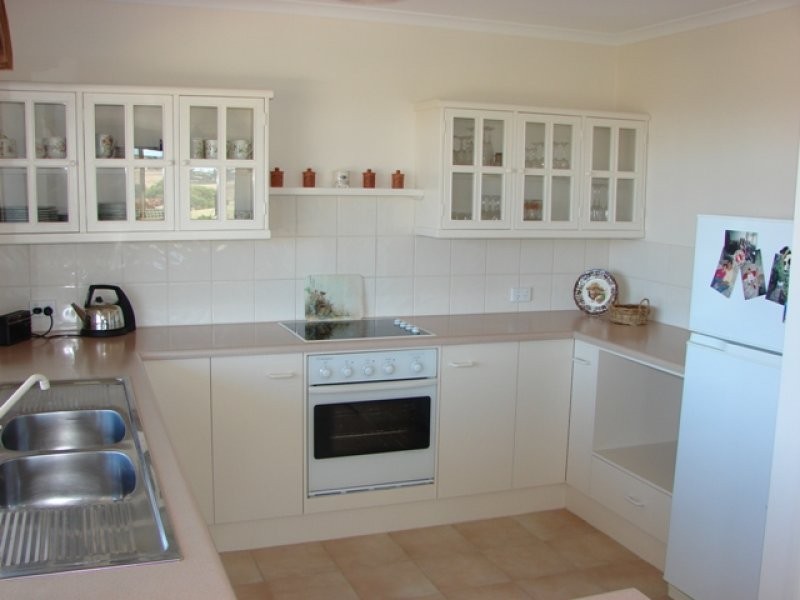 36 White Cresent, Encounter Bay SA 5211