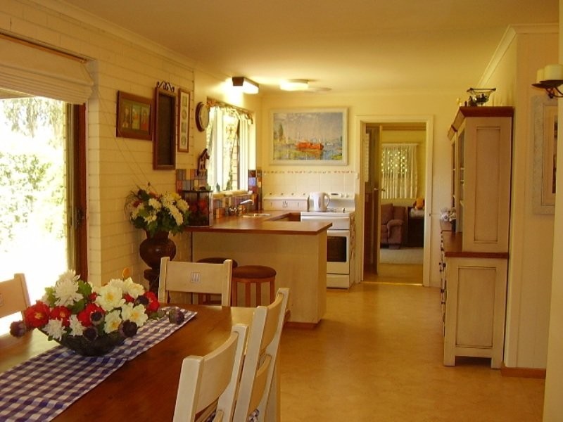 5 Dinan Road, Victor Harbor SA 5211
