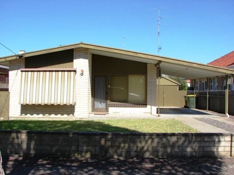 14 Lindsay Street, Victor Harbor SA 5211
