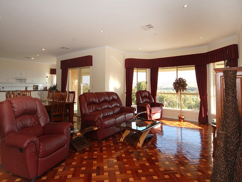 4 Shetland Court, Victor Harbor SA 5211