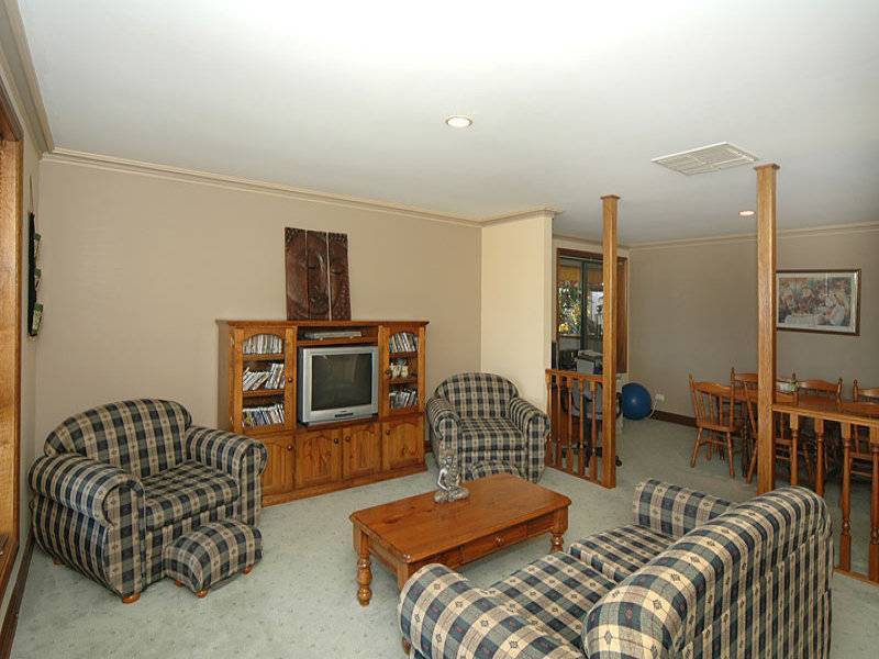 2 Crowsnest Place, Seaford Rise SA 5169