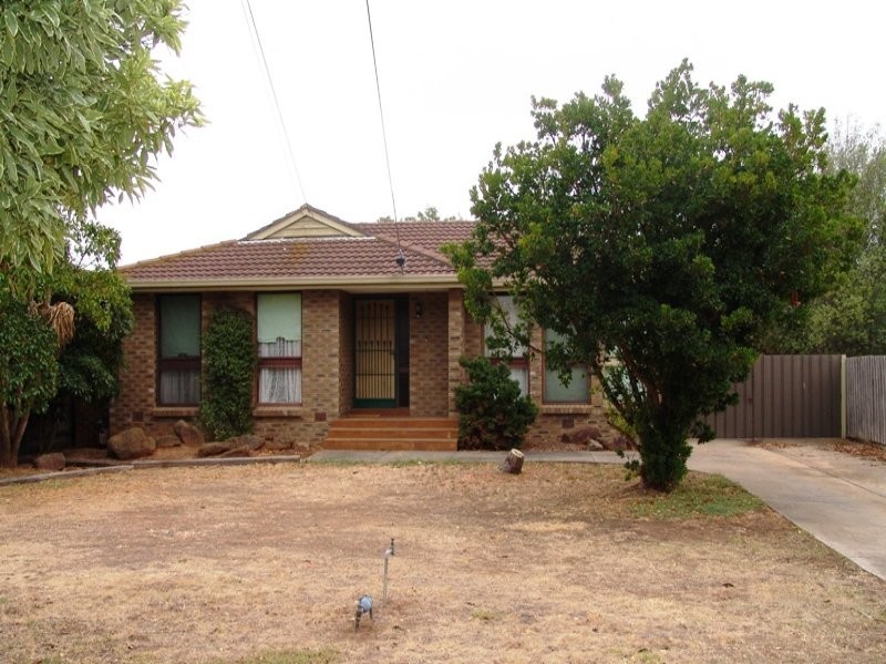10 Cambridge Crescent, Werribee VIC 3030