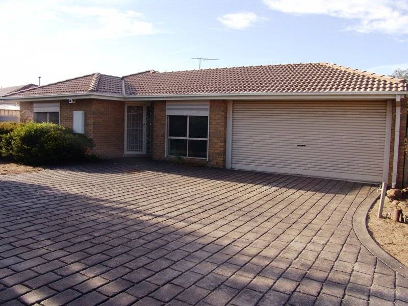 5 Lorraine Close, Hoppers Crossing VIC 3029