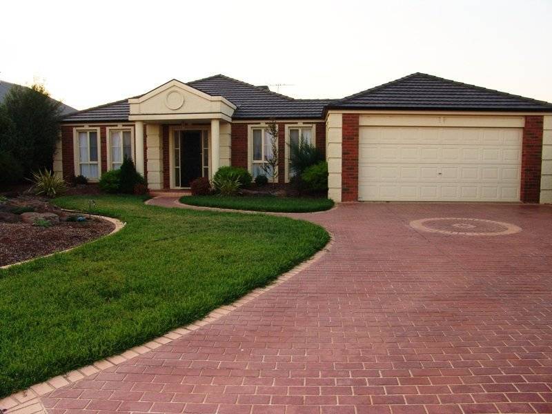 6 Glenwood Close, Hoppers Crossing VIC 3029