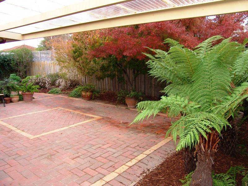 7 Warbler Close, Werribee VIC 3030
