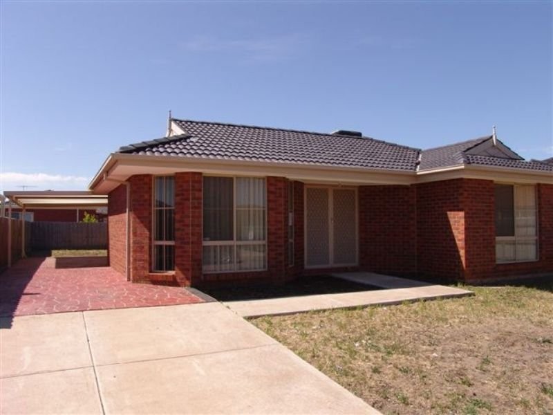 6 Rutman Close, Werribee VIC 3030