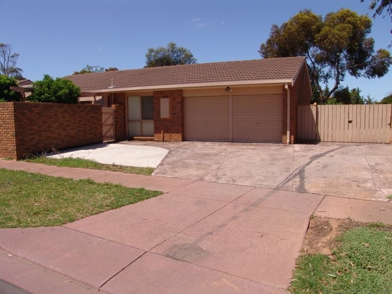 23 Parklands Grove, Werribee VIC 3030